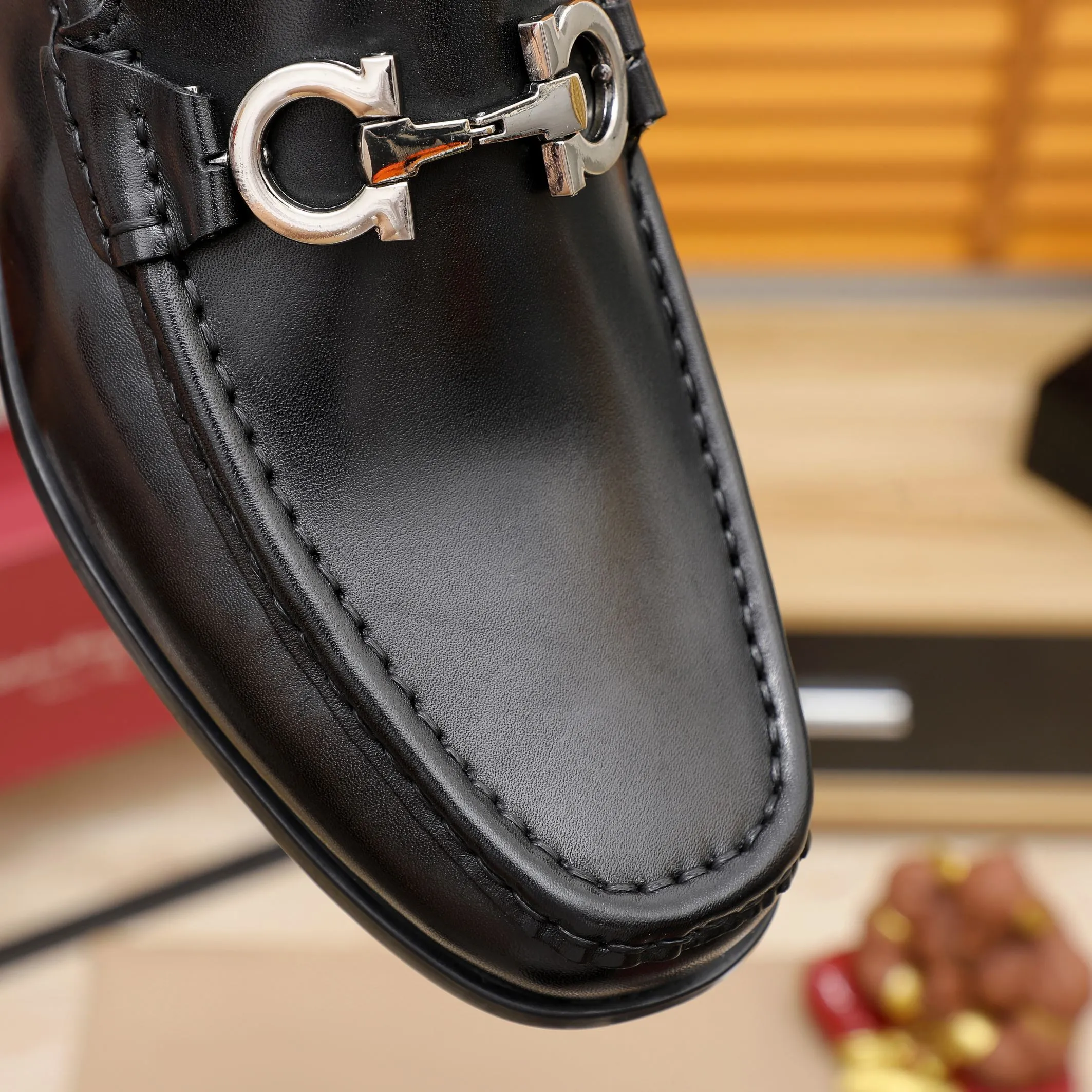 Men's shoes 💰540 🕷🕷🐂【Ferragamo】Ferragamo Popular fashionable casual shoes🇨🇳Official website counter 1:1 production, original mold opening💯Good quality visible, imported high-end first-layer waxed calfskin, water-dyed🐂leather lining🌿very clear texture, high-quality waterproof, non-slip and wear-resistant outsole🎋high quality and low price, truly handmade🍓Black optional! Code number 38-45……